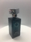El perfume de lujo de cristal 50ml del rectángulo embotella el atomizador con el casquillo cuadrado