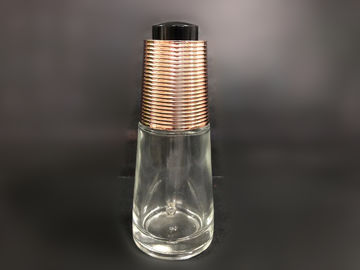 maquillaje de cristal de la botella del dropper 30ml que empaqueta con la bomba de tornillo que sella color y la impresión modificados para requisitos particulares